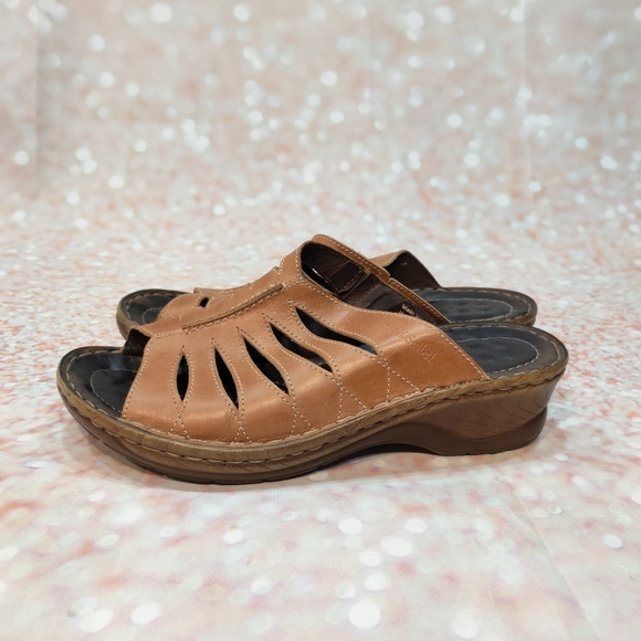 Josef Seibel European Comfort Leather Sandal - Picture 2 of 8